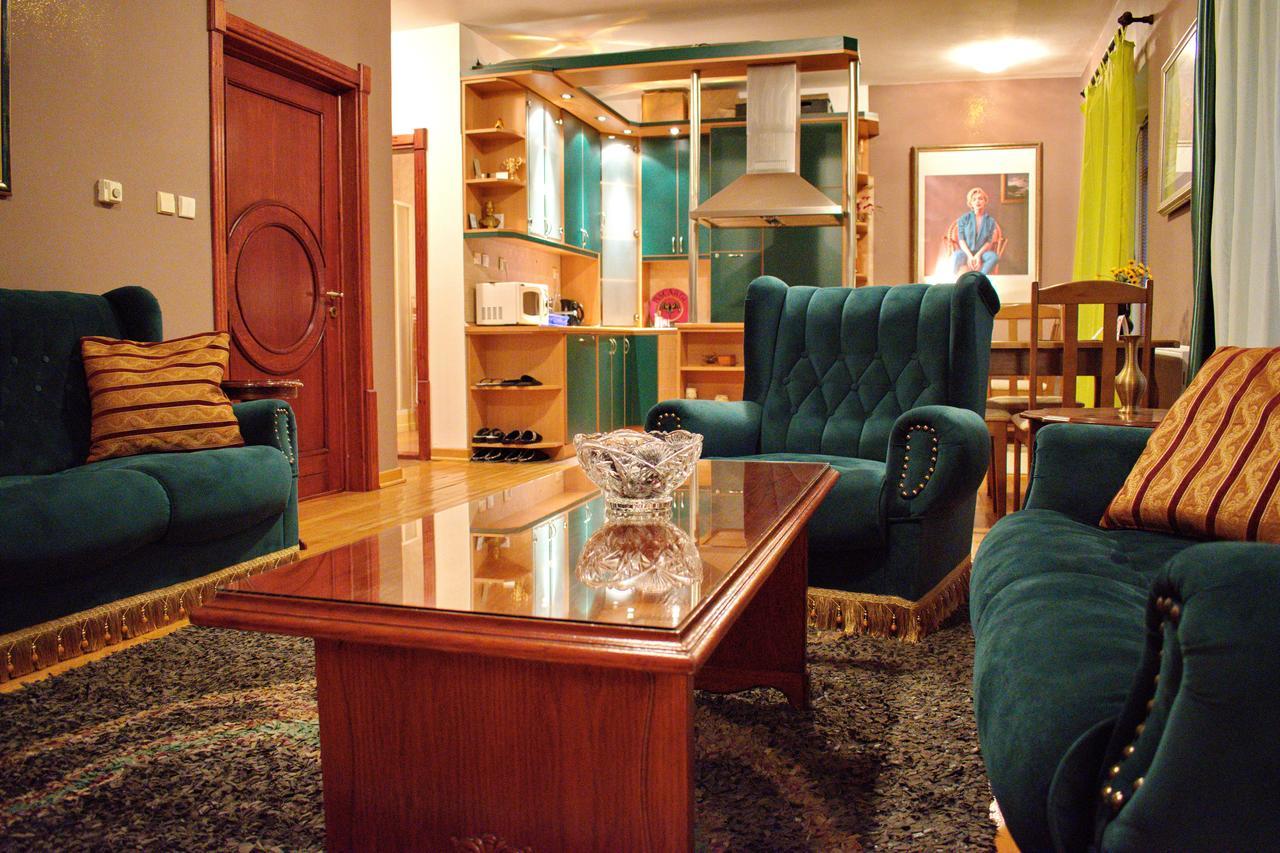 Marilyn Apartments Semendire Dış mekan fotoğraf
